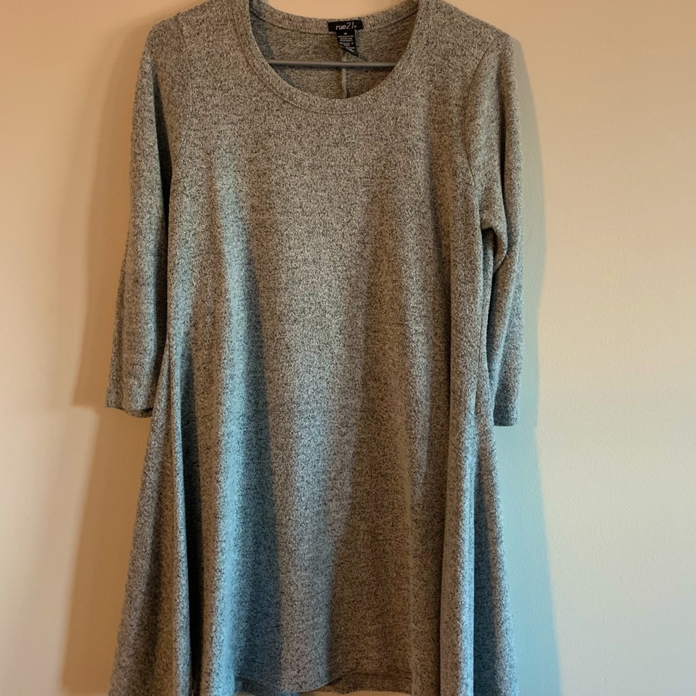 Rue21 soft grey 3/4 sleeve sweater dress, medium